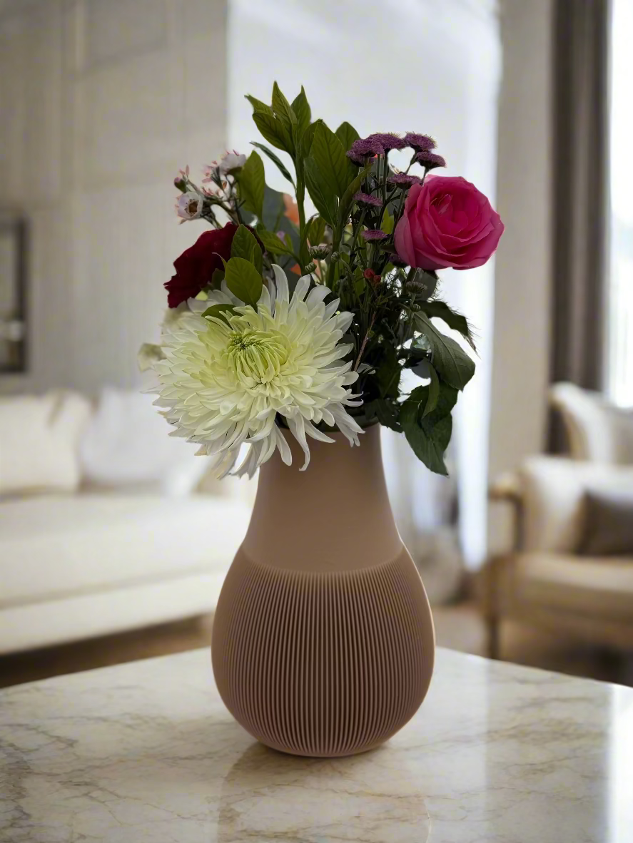 chasen vase - matte brown